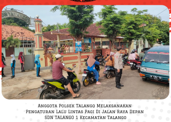 Anggota Polsek Talango Laksanakan Pengaturan Lalu Lintas Pagi Di Depan SDN TALANGO 1